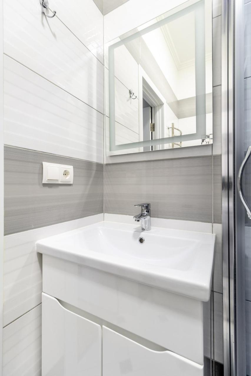 Inshiapartments On Liberty Avenue Λβιβ Εξωτερικό φωτογραφία